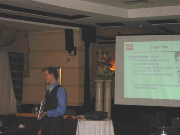 104-0473-img_12162227704_o